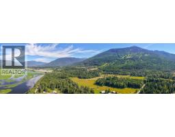 3309 Catherwood Road, Revelstoke, BC V0E2S1 Photo 29