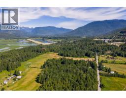 3309 Catherwood Road, Revelstoke, BC V0E2S1 Photo 31