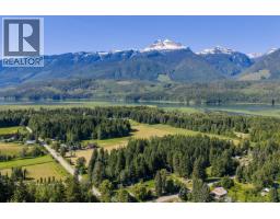 3309 Catherwood Road, Revelstoke, BC V0E2S1 Photo 19