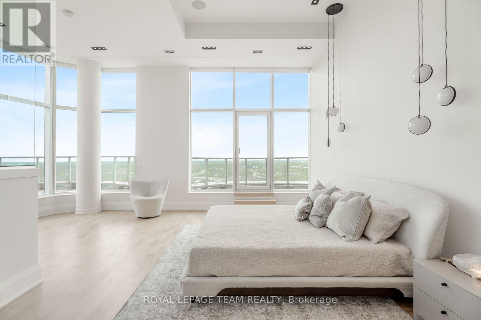#4502 805 CARLING AVENUE - 36