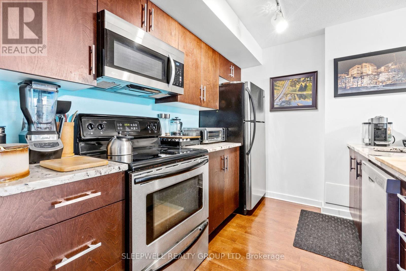 #304 138 SOMERSET STREET W - 5
