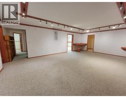 423 Vanderlinde Drive, Keremeos, BC V0X1N2 Photo 36
