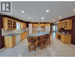4pc Bathroom - 423 Vanderlinde Drive, Keremeos, BC V0X1N2 Photo 9