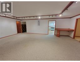 423 Vanderlinde Drive, Keremeos, BC V0X1N2 Photo 37