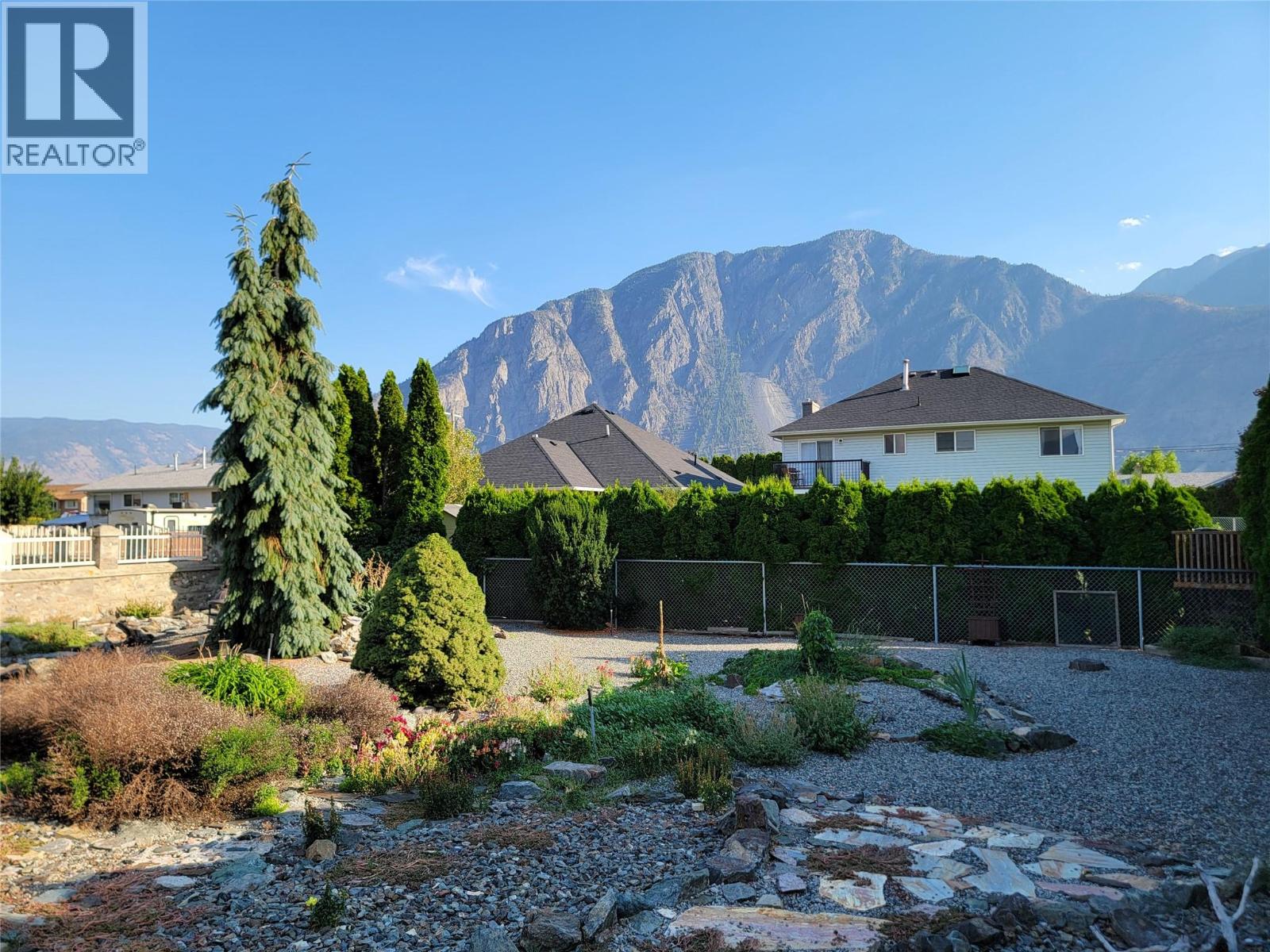 423 Vanderlinde Drive, Keremeos
