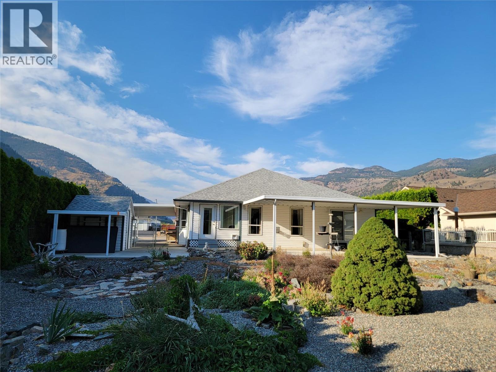 423 Vanderlinde Drive, Keremeos