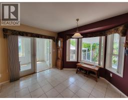 Kitchen - 423 Vanderlinde Drive, Keremeos, BC V0X1N2 Photo 14