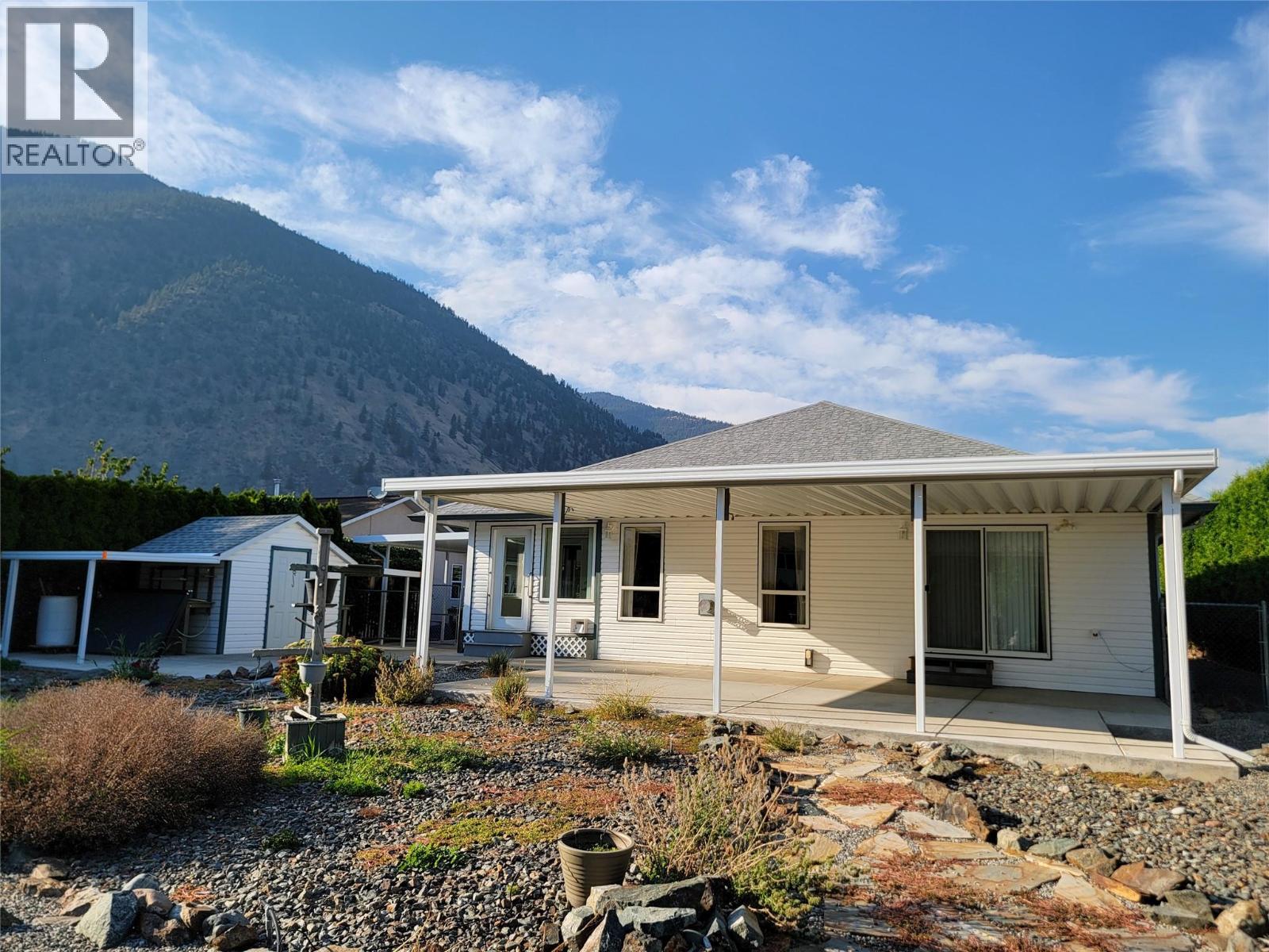 423 Vanderlinde Drive, Keremeos — photo 2