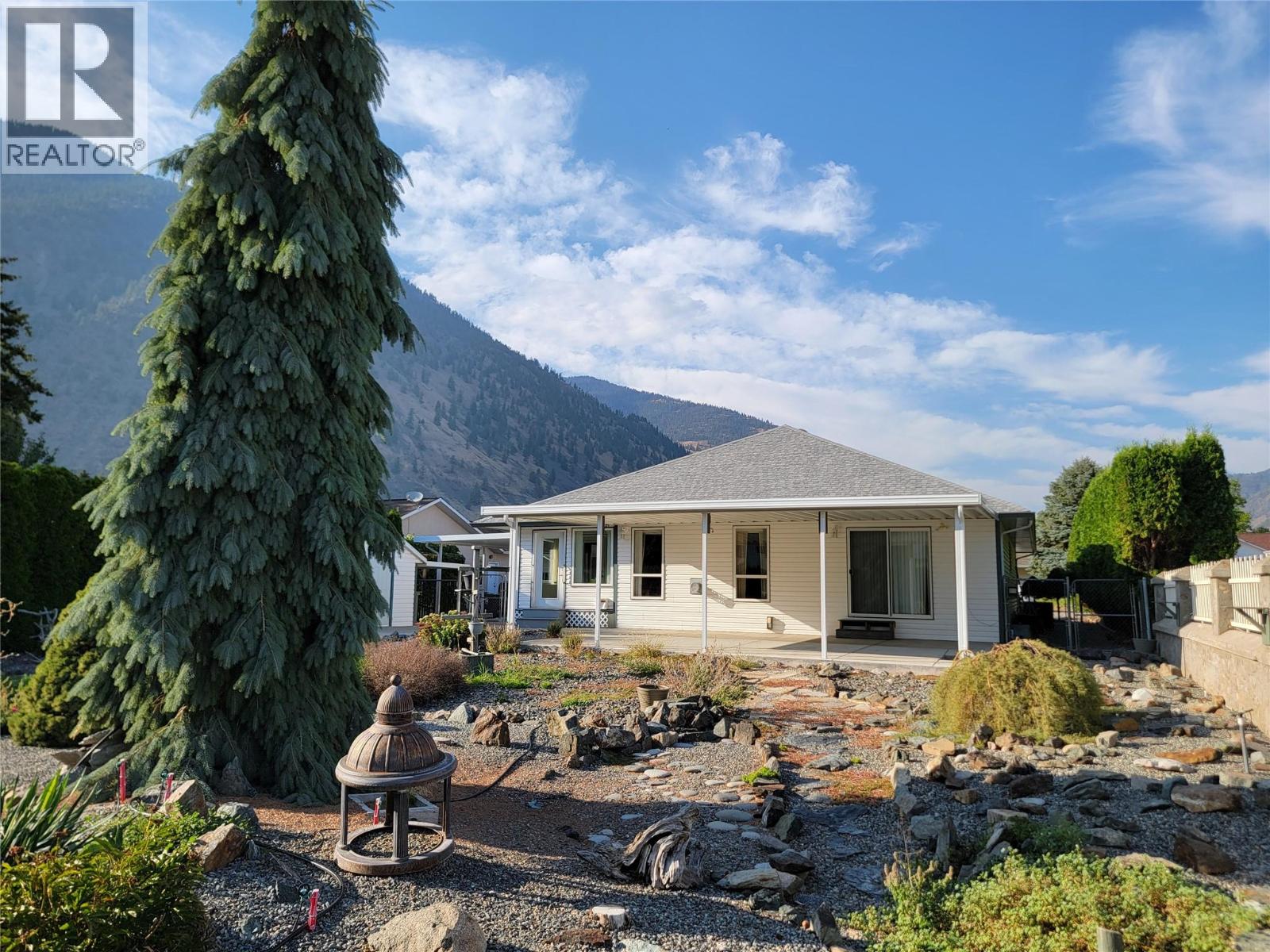 423 Vanderlinde Drive, Keremeos
