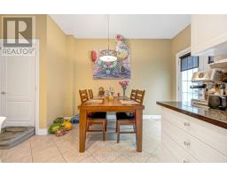 13 Flook Lane, Toronto, ON M2R3Y5 Photo 12