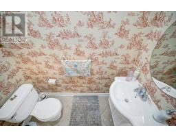 13 Flook Lane, Toronto, ON M2R3Y5 Photo 33