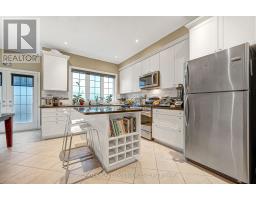 13 Flook Lane, Toronto, ON M2R3Y5 Photo 6
