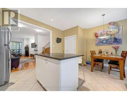 13 Flook Lane, Toronto, ON M2R3Y5 Photo 9
