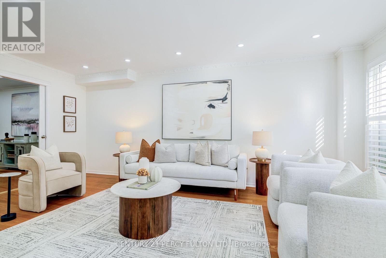 27 DAGWELL CRESCENT - 3