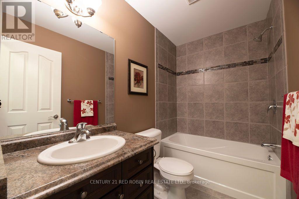 468 MACDONALD STREET - 26