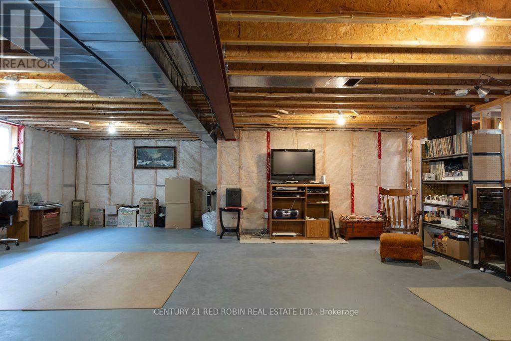 468 MACDONALD STREET - Image 30