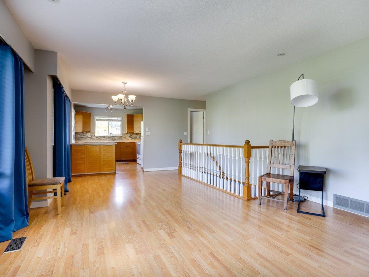 15866 NORTH BLUFF ROAD, White Rock