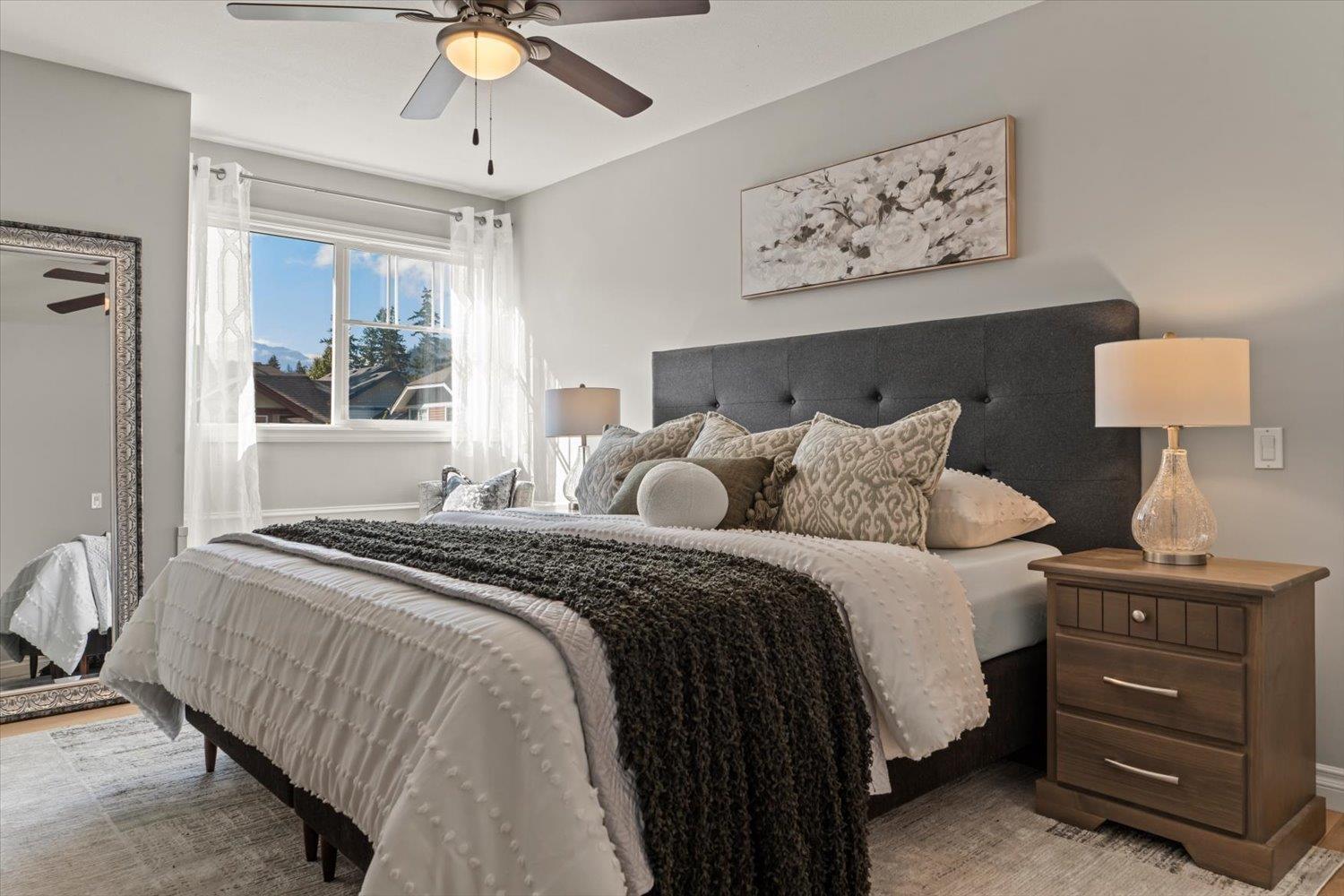 55 45545 TAMIHI WAY, Garrison Crossing, Chilliwack
