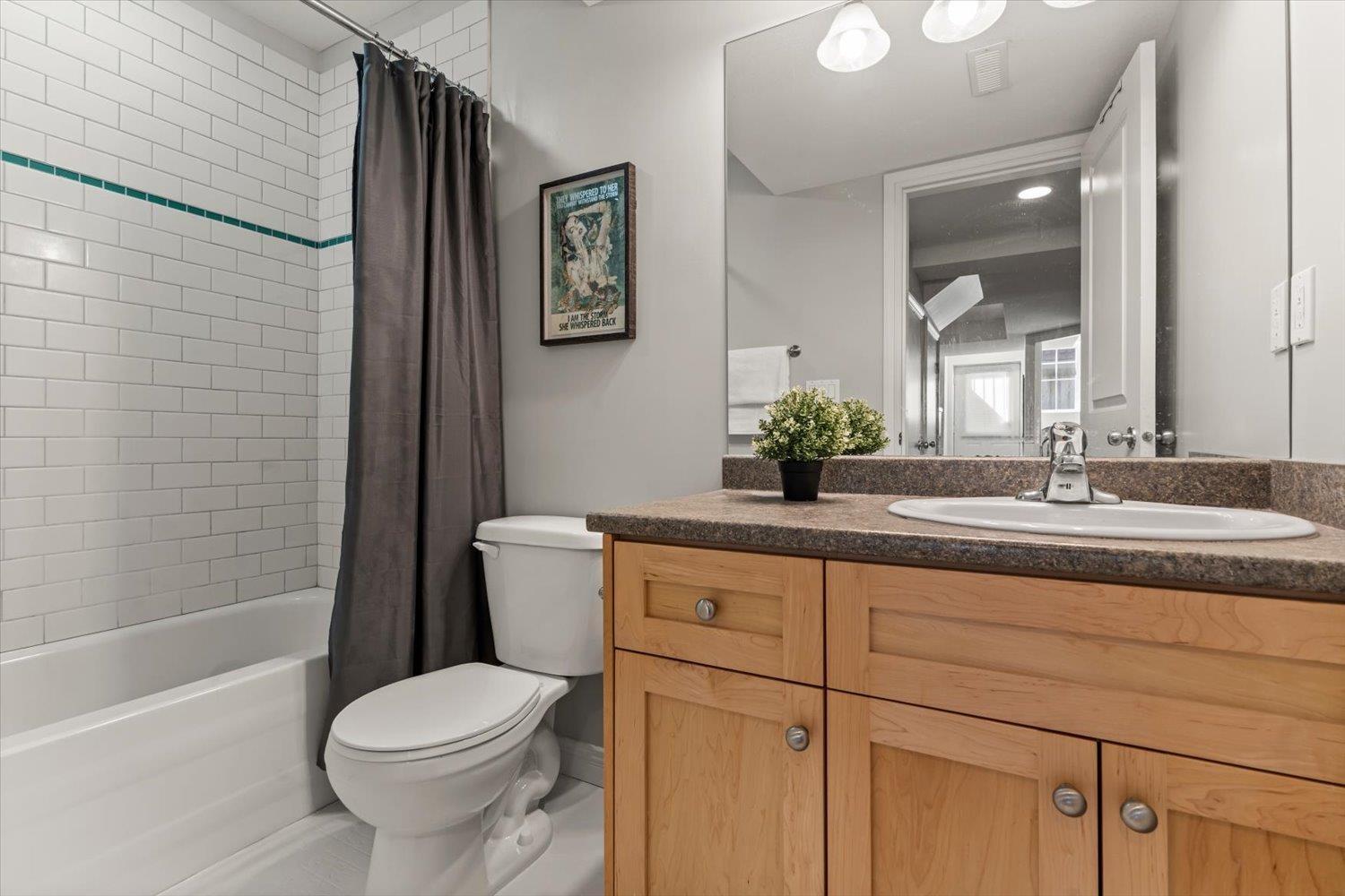 55 45545 TAMIHI WAY, Garrison Crossing, Chilliwack