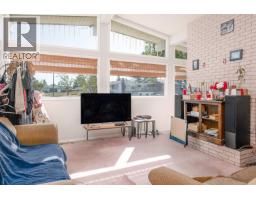 Kitchen of 1399 MANSON CRESCENT · Prince George, BC