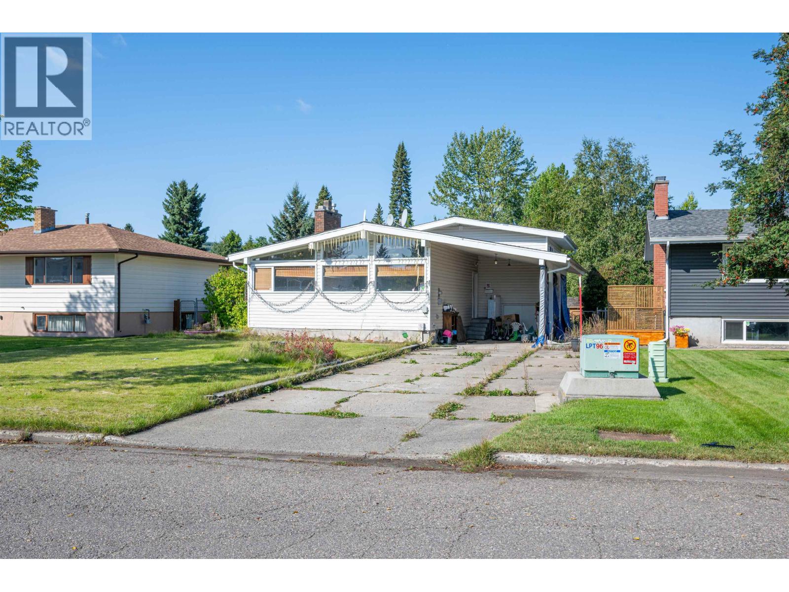 1399 MANSON CRESCENT - 2