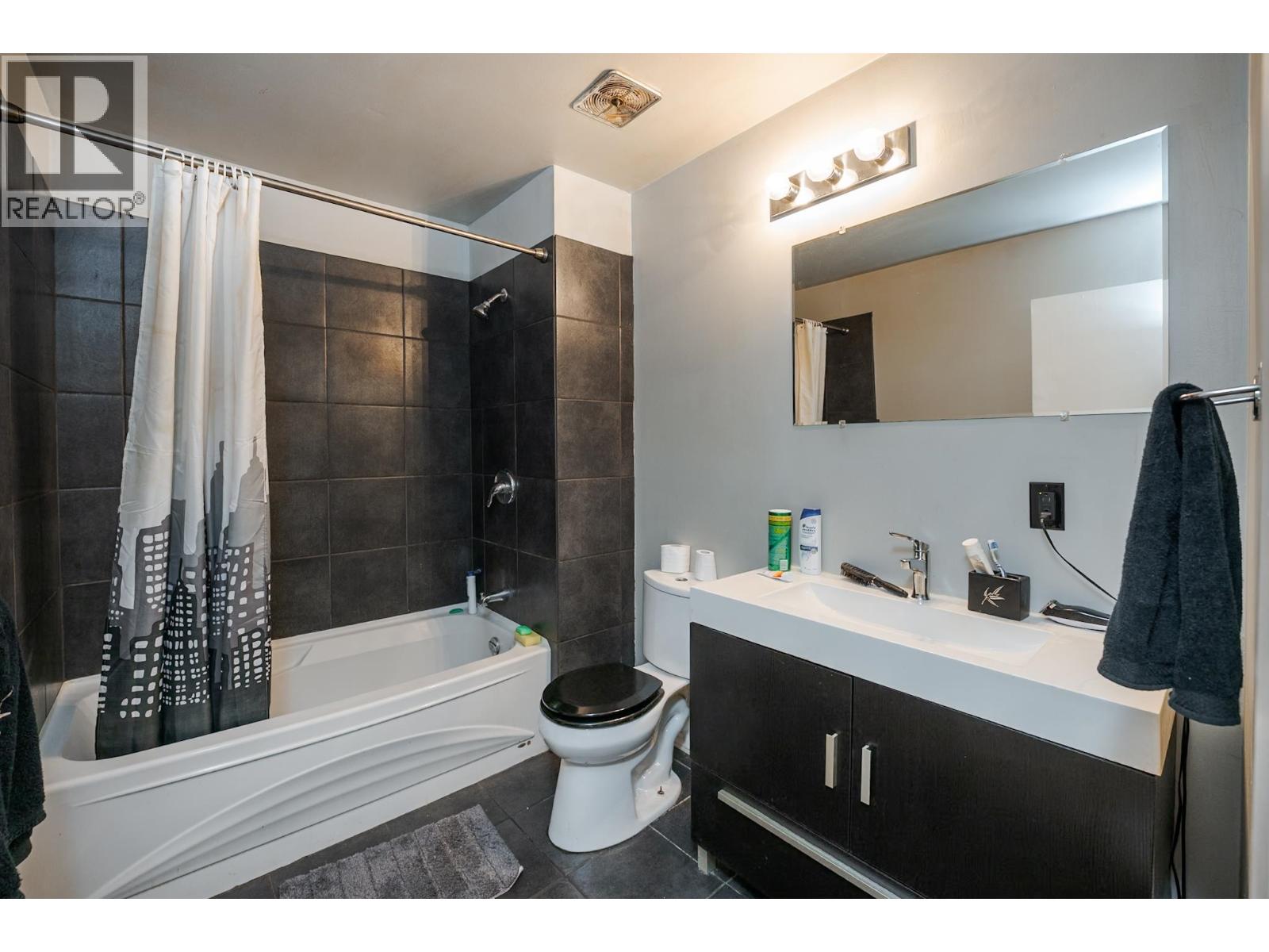 #F56 1900 STRATHCONA AVENUE - 11