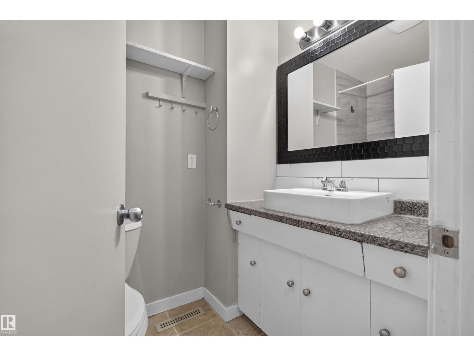 11819-21 40 ST NW - 10