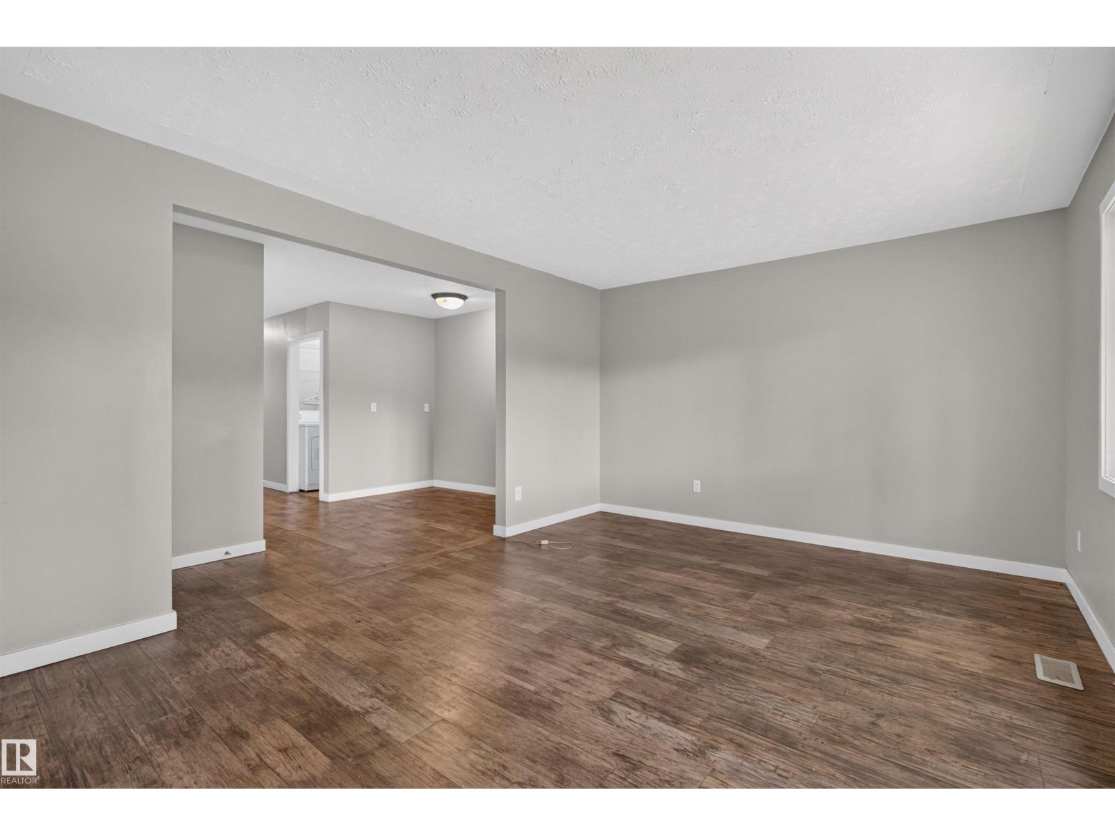 11819-21 40 ST NW - 2