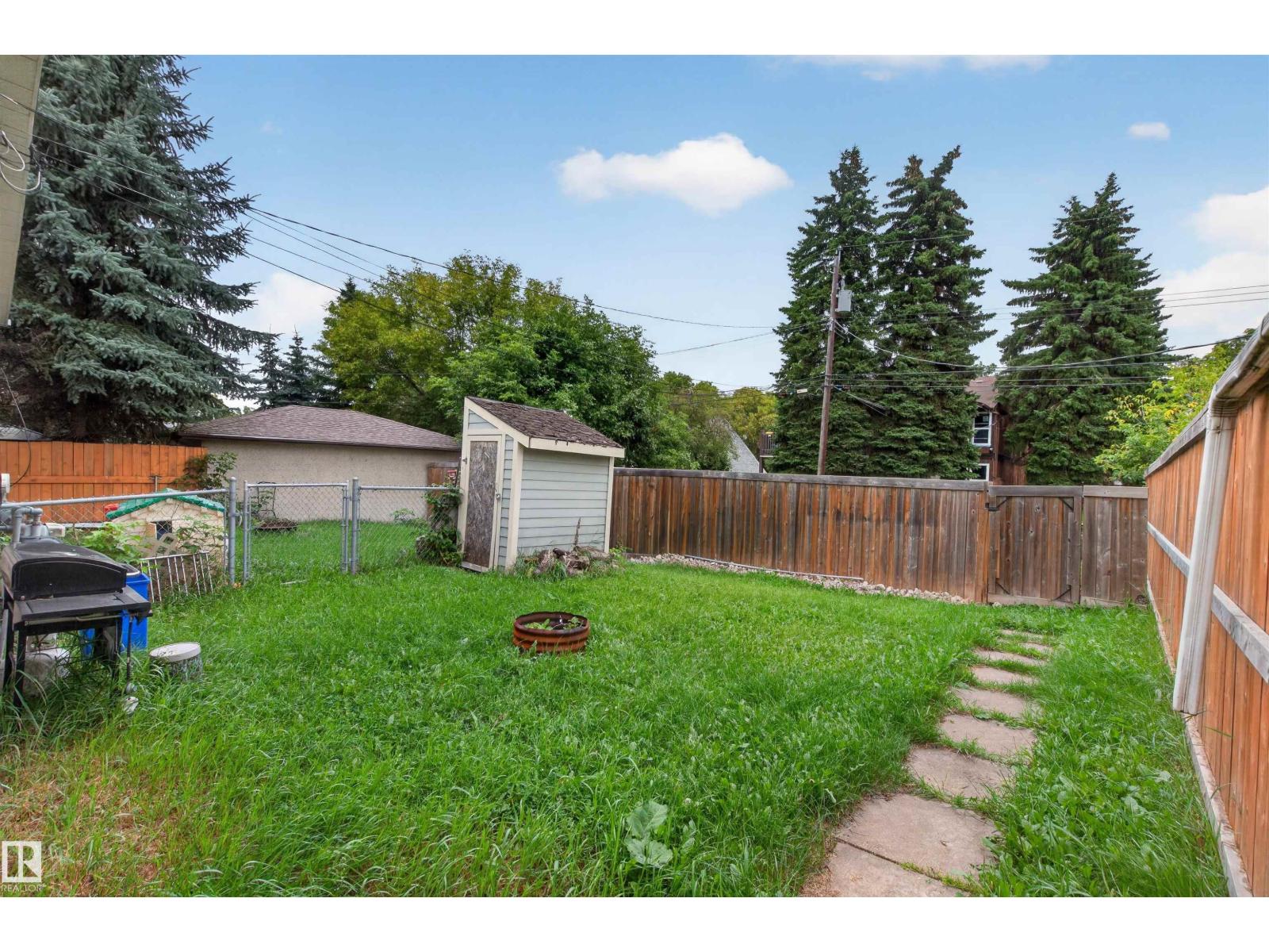 11819-21 40 ST NW - 22