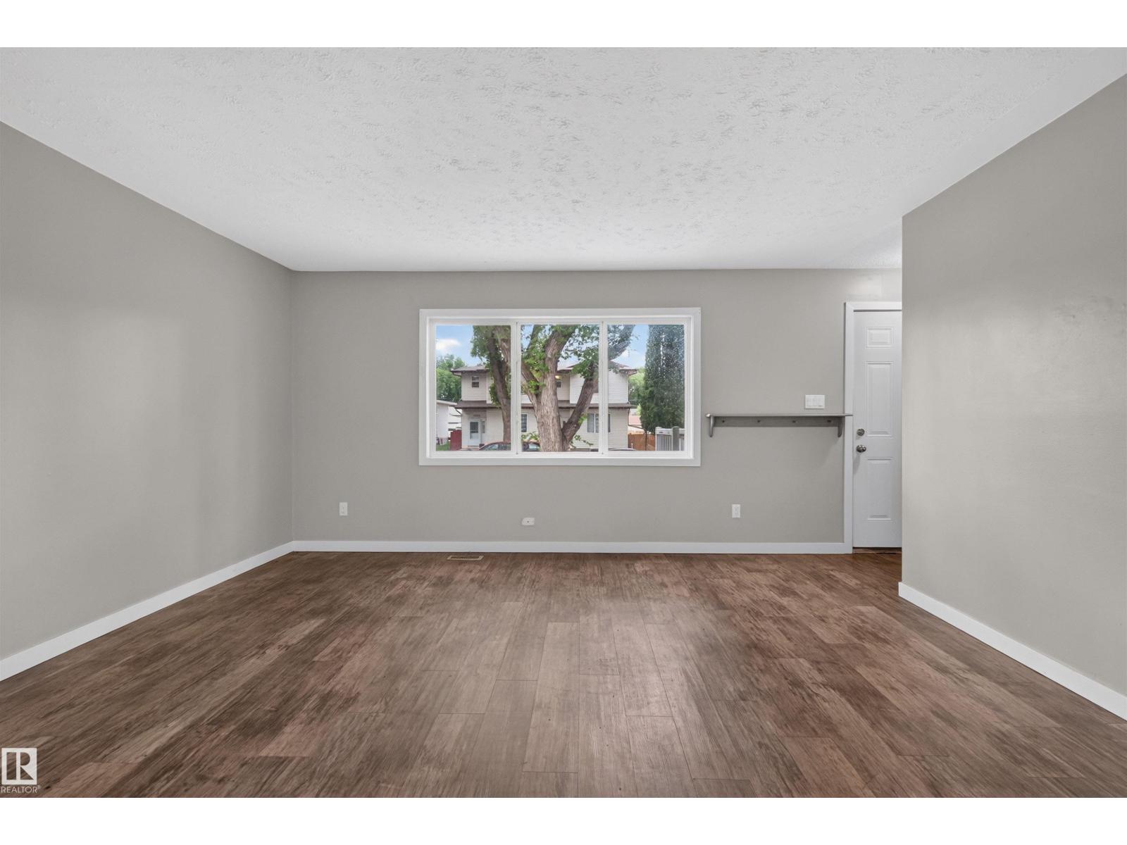 11819-21 40 ST NW - 3