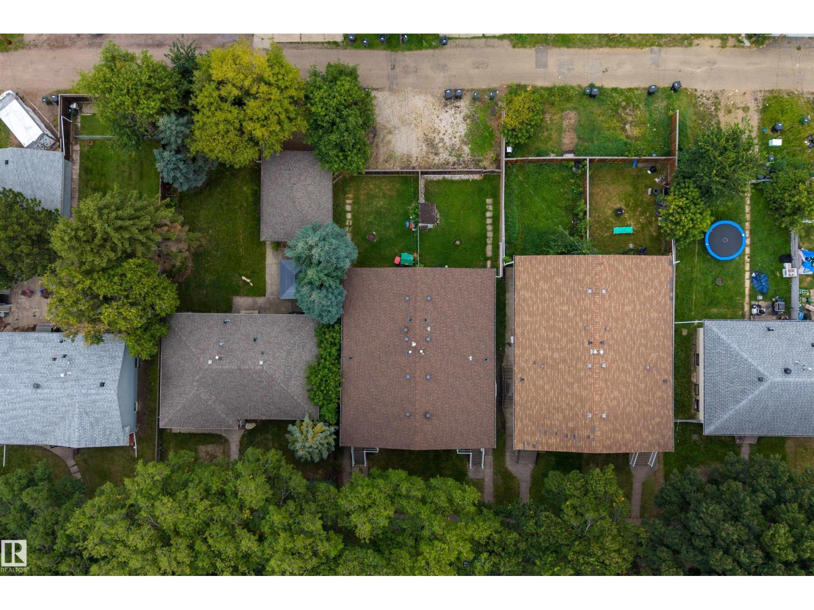 11819-21 40 ST NW - Image 23
