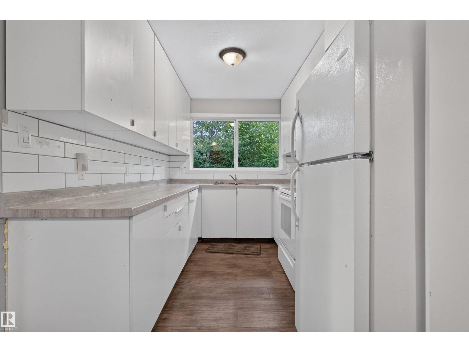 11819-21 40 ST NW - Image 7