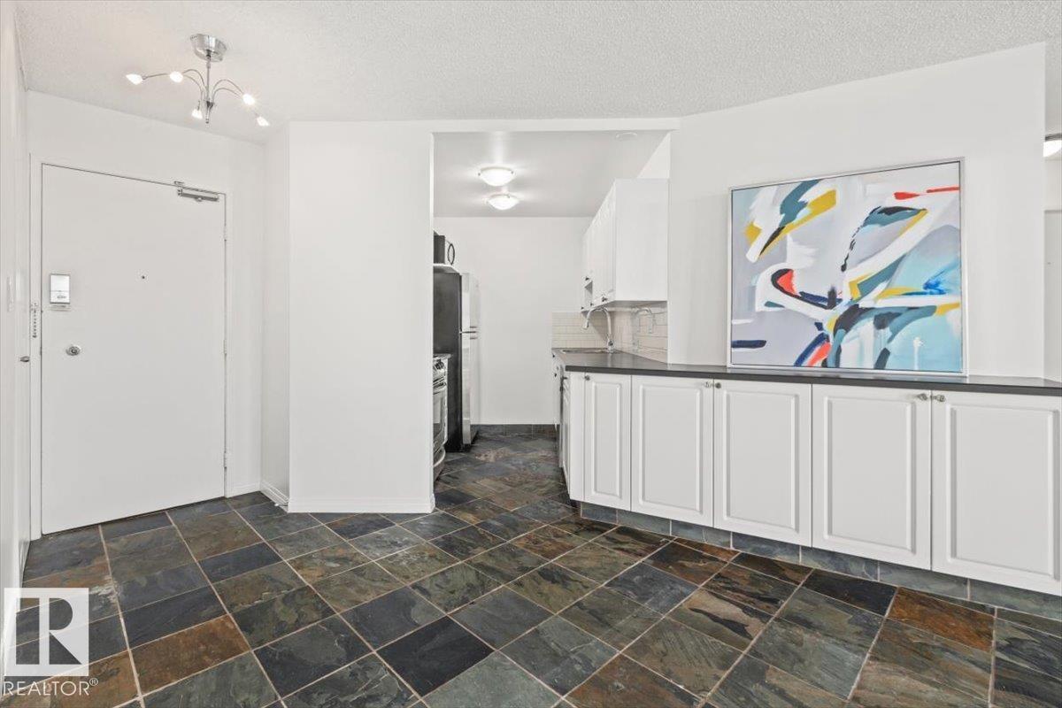 #702 10045 117 ST NW - 6