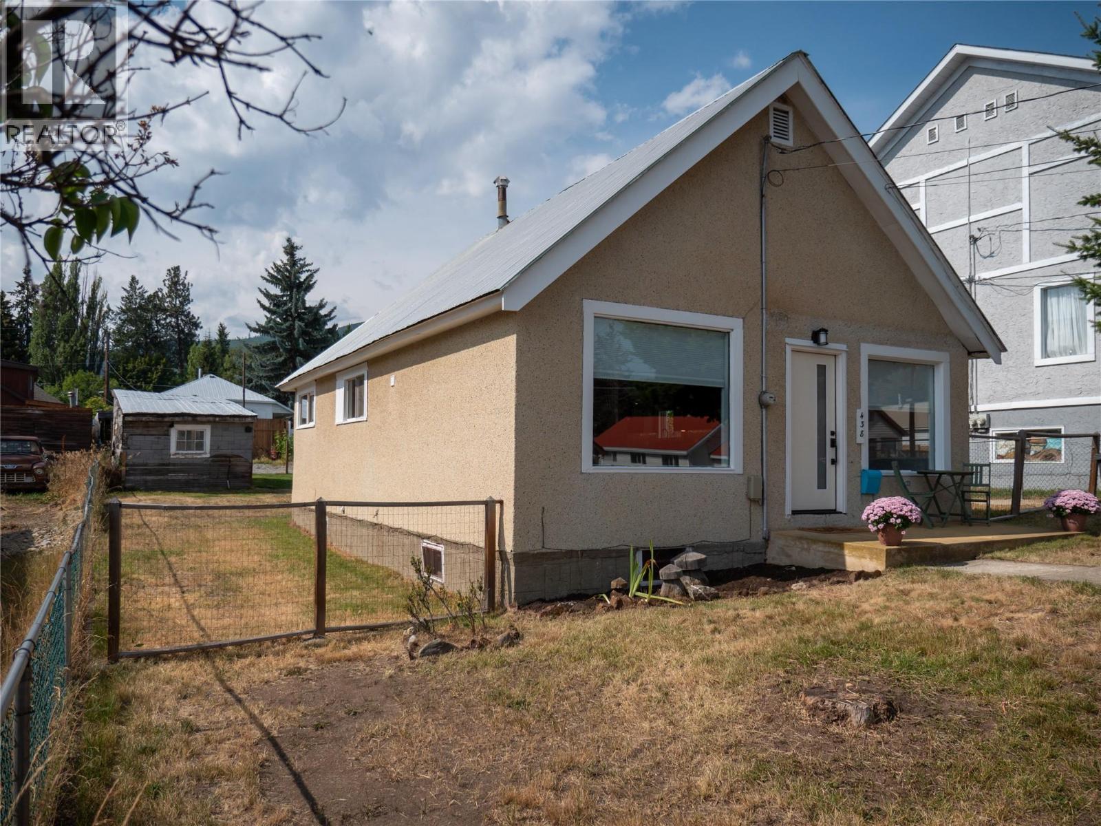 438 3rd Avenue - 21