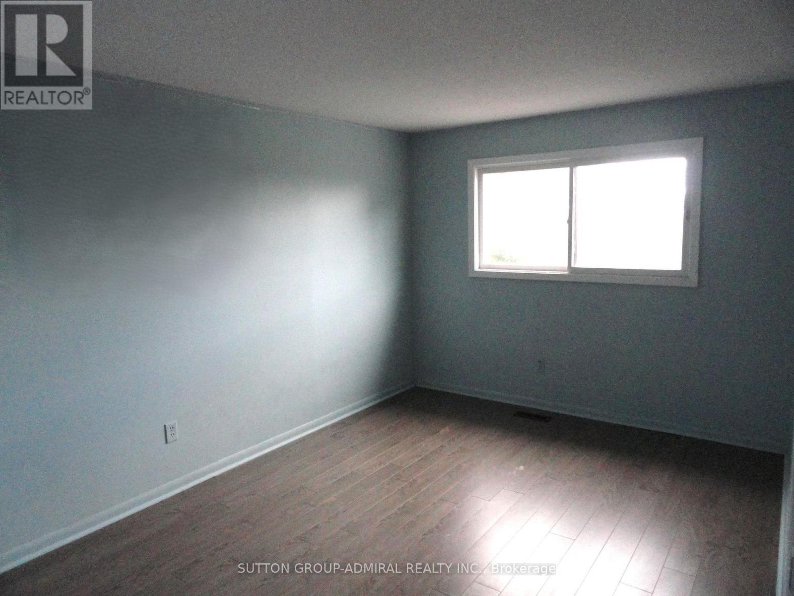 228 ROYAL SALISBURY WAY - 6