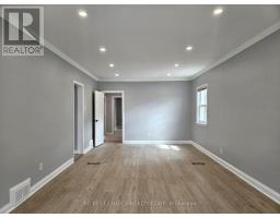 Bathroom - Main - 45 Mayall Avenue, Toronto, ON M3L1E7 Photo 6