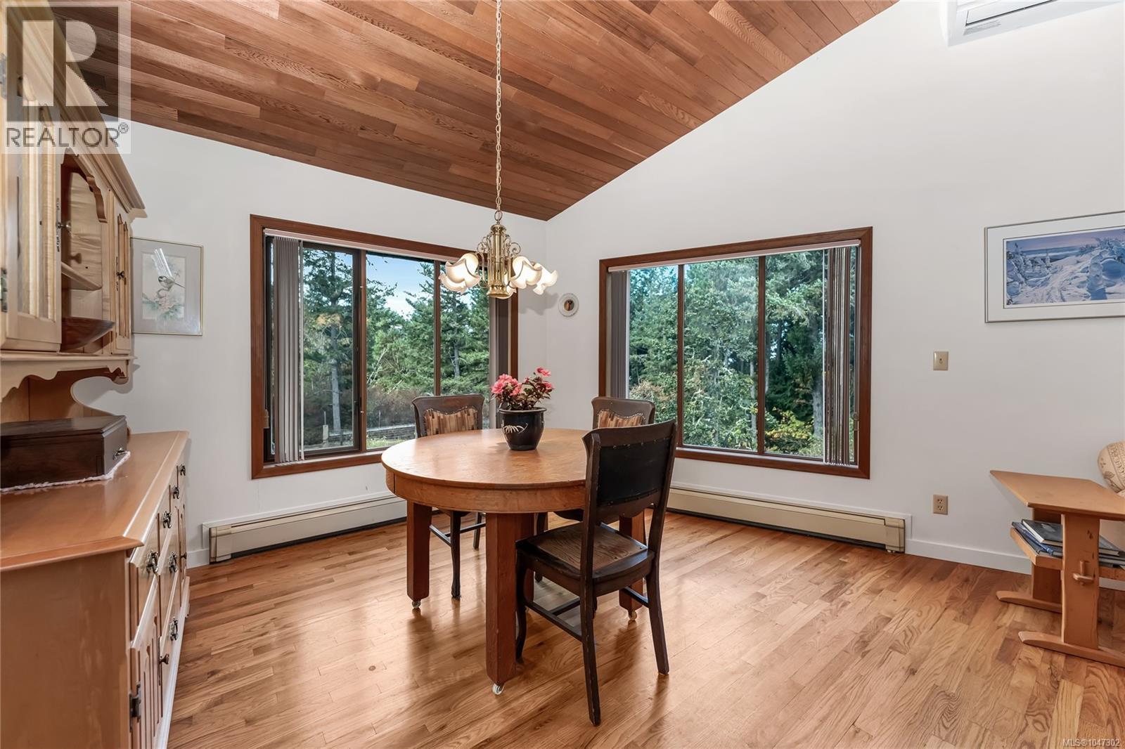  6101 Castlerock Road, Saanich