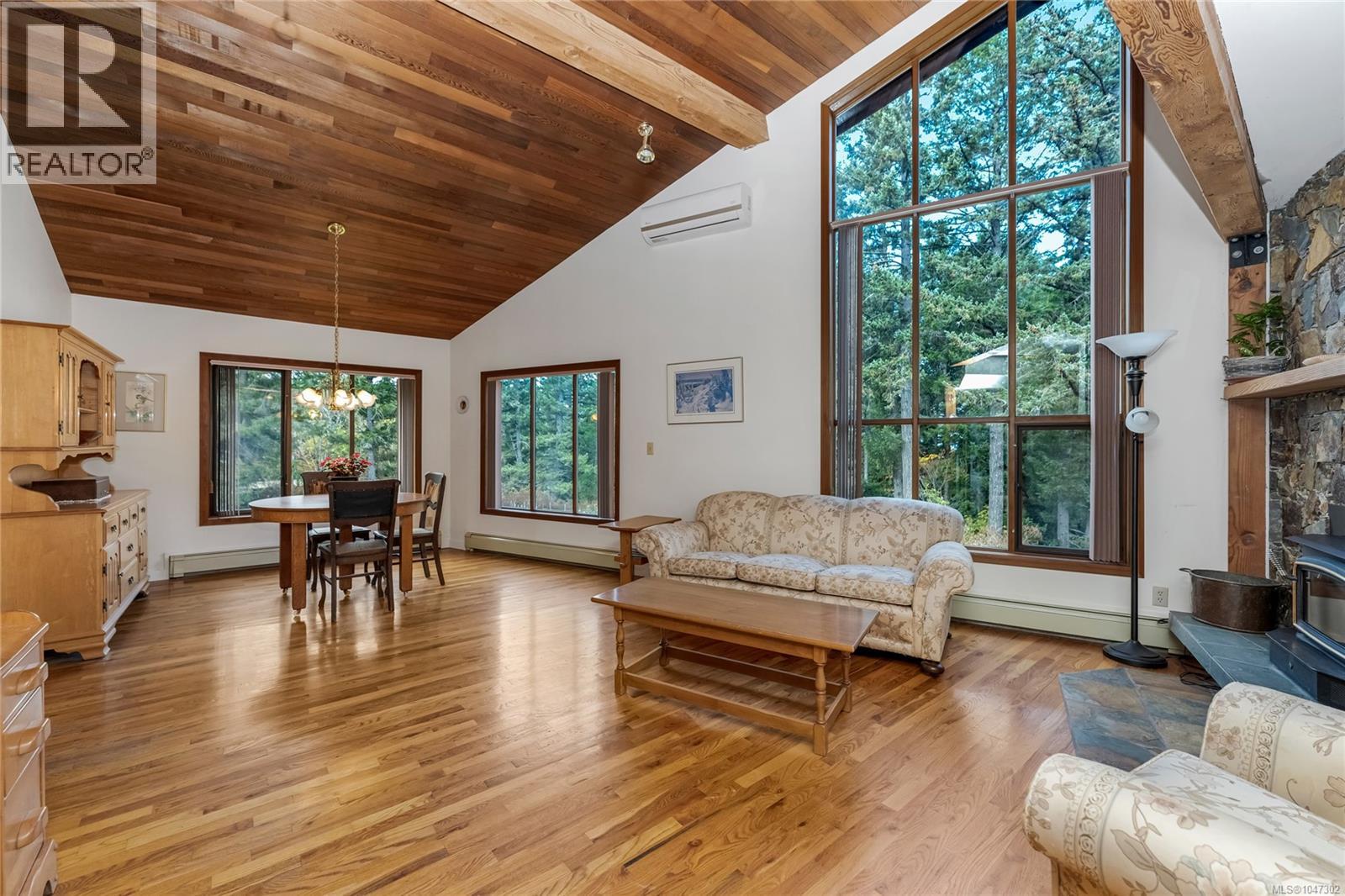  6101 Castlerock Road, Saanich