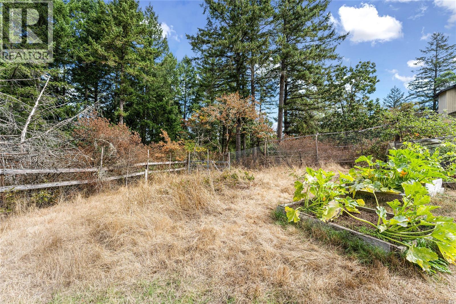  6101 Castlerock Road, Saanich