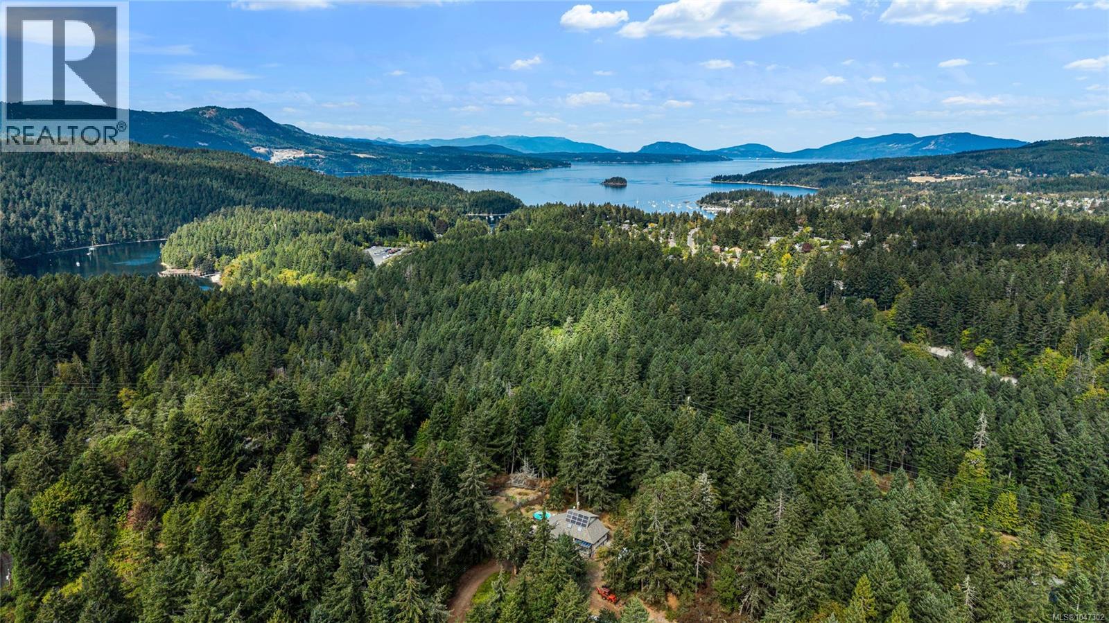 6101 Castlerock Road, Saanich