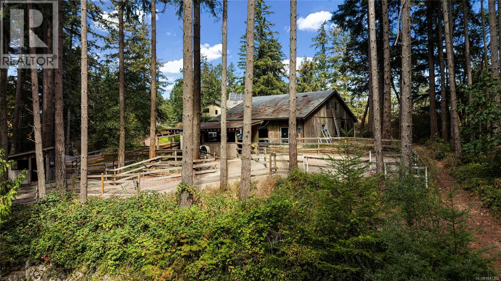  6101 Castlerock Road, Saanich