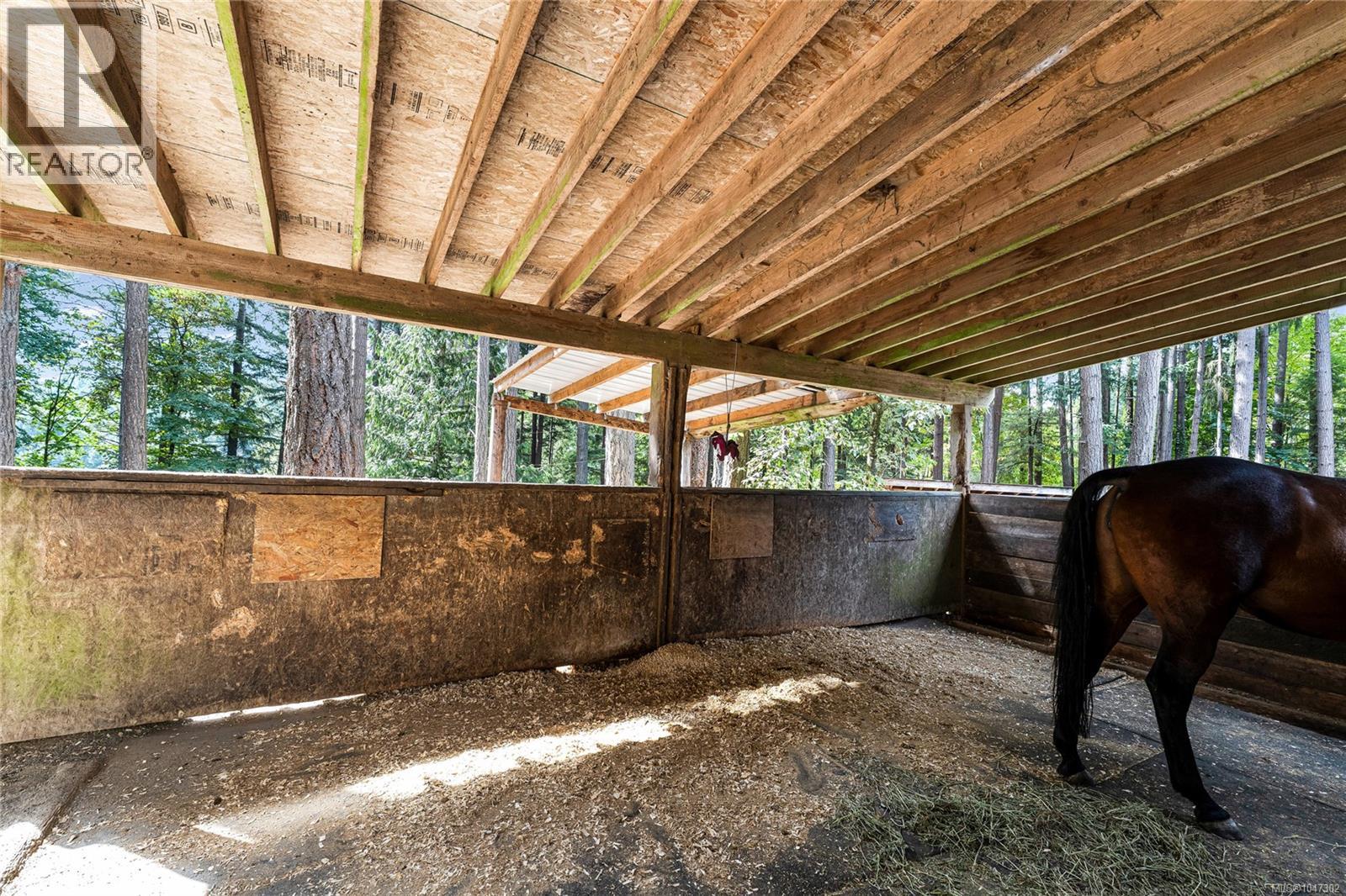  6101 Castlerock Road, Saanich