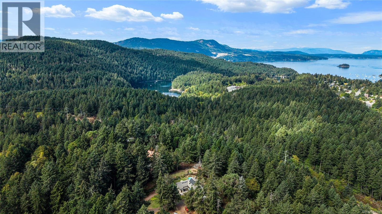  6101 Castlerock Road, Saanich
