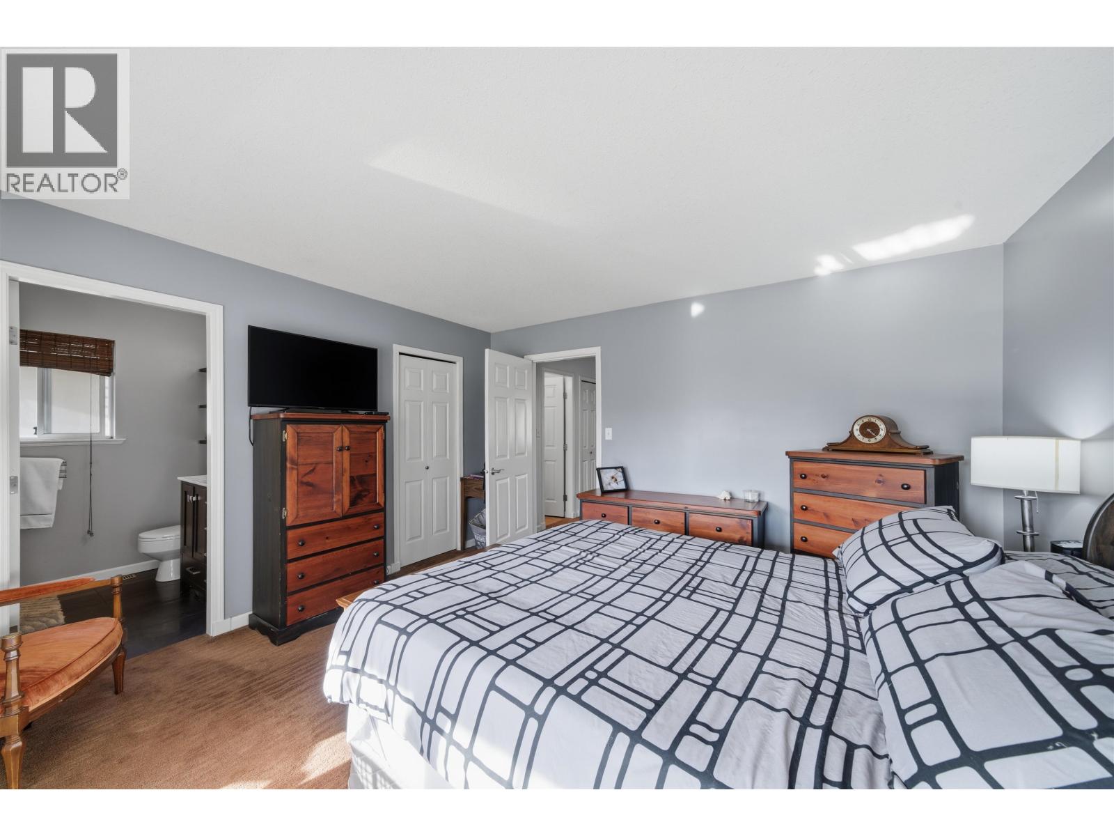 4468 GRAVELEY STREET, Burnaby — photo 3