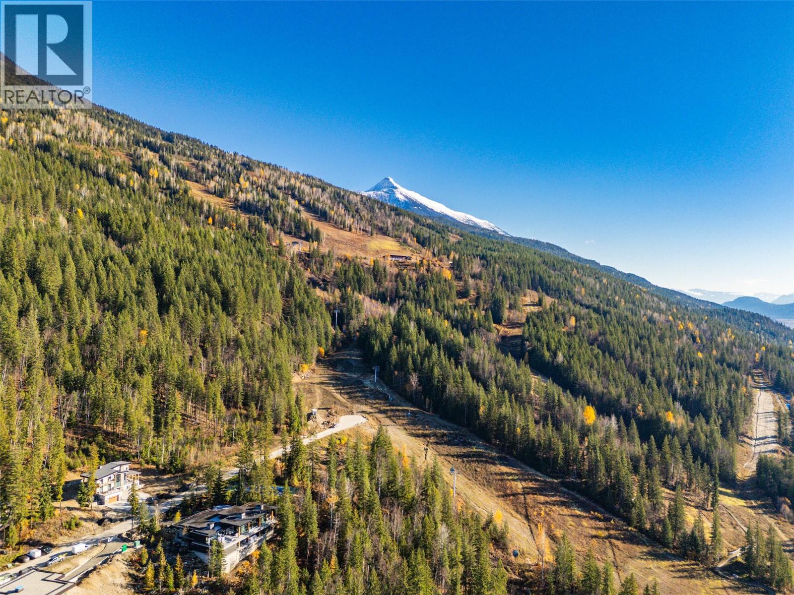 22 2465 Monashee Court, Revelstoke