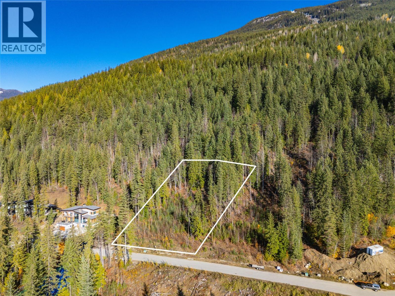 22 2465 Monashee Court, Revelstoke