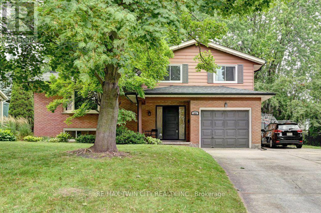 163 CHELFORD CRESCENT — photo 2