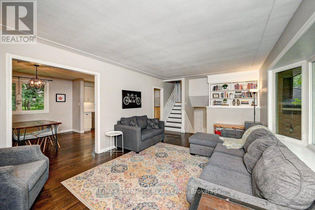 163 CHELFORD CRESCENT, Waterloo — photo 9