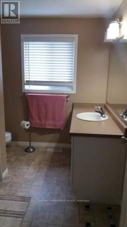 640 VIOLET STREET — photo 3