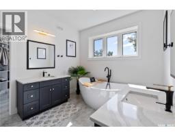 Bedroom - Luxurious Lakefront Acreage On Little Loon, Little Loon Lake, SK S0M0Y0 Photo 16